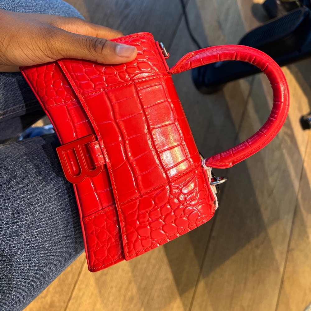 Balenciaga Hourglass Small Handbag Crocodile Embossed in Red